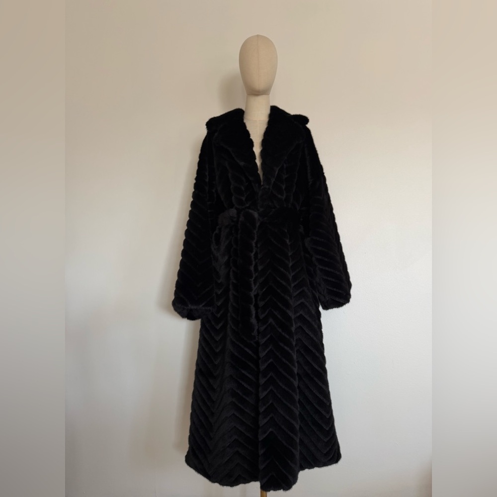 Long Black Faux Fur Coat L/XL Belted Full Length Luxury Statement Winter Coat - Picture 4 of 10